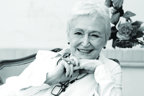 Pınar Kür: Asılacak Kadın